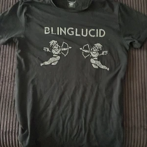 Bling lucid t shirt  - Ha bara använts 2 gånger så är nästan helt ny