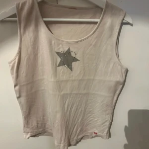 Linne esprit - Väcken är från torkställningen så de försvinner med en tvätt Skriv gärna för frågor 💃💃💃