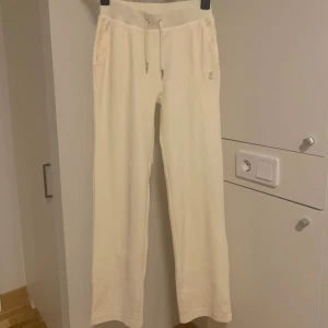 Juicy Couture byxor - 🤍