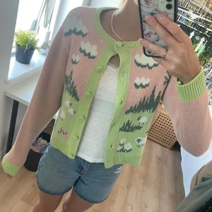 Kofta - Söt kofta från zara i storlek S. Knappt använd!