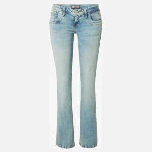 LTB jeans - säljer dessa skitsnygga lågmidjade jeans från LTB då dom är för små på mig💓 nypris 1139kr. 