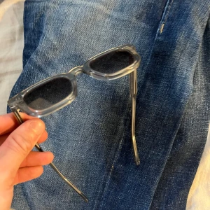 Chimis  - Solglasögon från chimi 04 grey  Skick 9/10  Allt fås med  