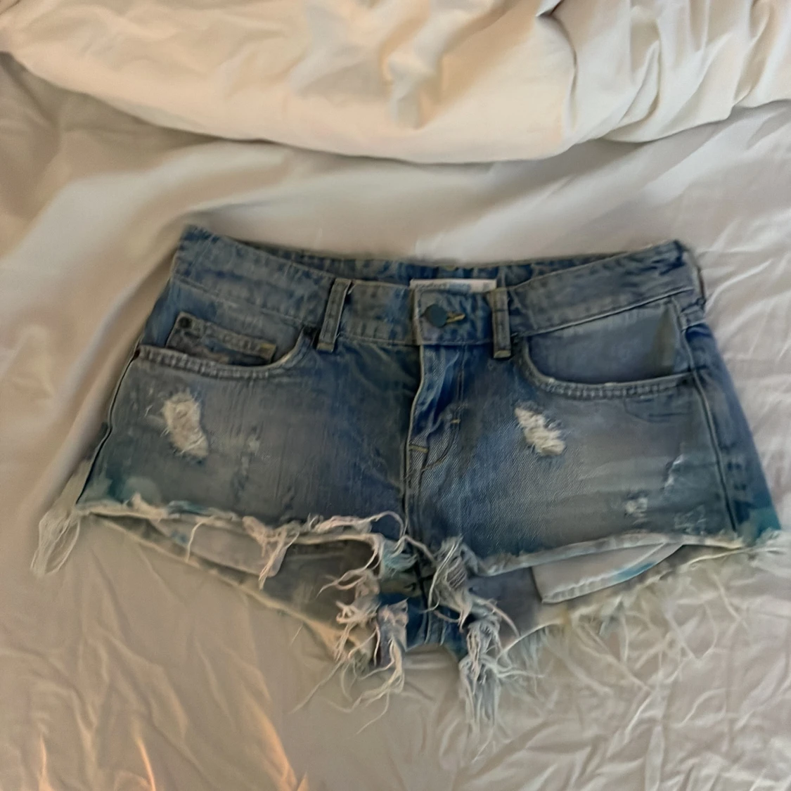 Lågmidjade jeansshorts  - 91