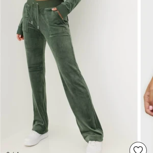 Juicy couture INTRESSEKOLL - Säljer mina juicy couture byxor i färgen Dark Moss och i storlek S. Använda endast ett fåtal gånger och har inga defekter.