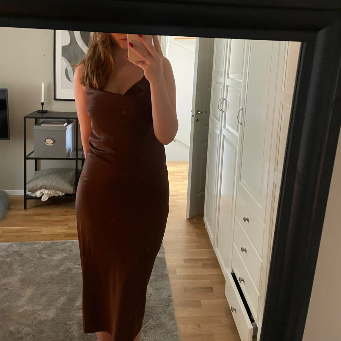 Så fin satinklänning