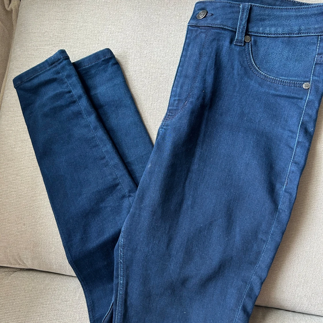 Skinny jeans från Cheap monday - 90