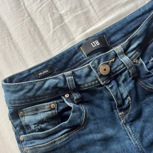LTB jeans - Hej! Jag säljer mina LTB JEANS i strlk 24/32 pga att jag inte känner att de kommer till så mycket användning❤️ skriv privat för fler frågor