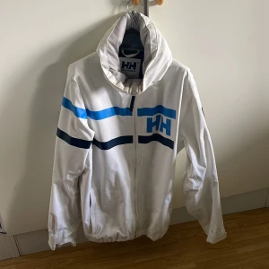 Helly Hansen  - Helly Hansen stl L  En gammal modell som utgått ! 