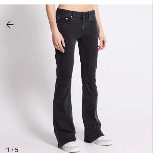 Svarta jeans från lager 157!! Aldrig använda prislappen kvar💗🥰🥰