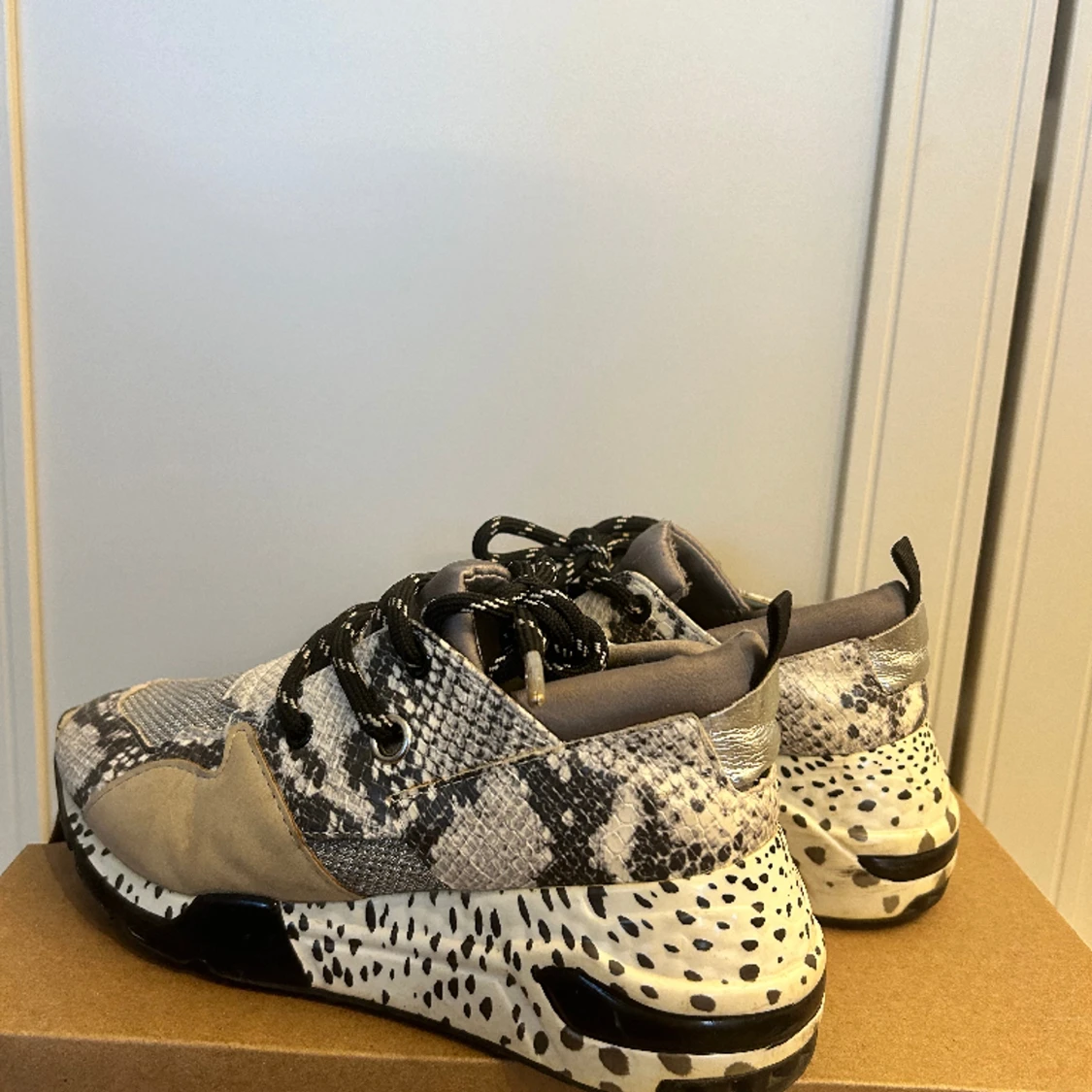 Steve Madden Sneakers - 91