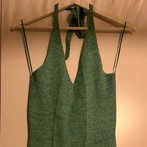 Halterneck klänning - Miniklänning från Bikbok. Bra skick, använd en gång (provning).