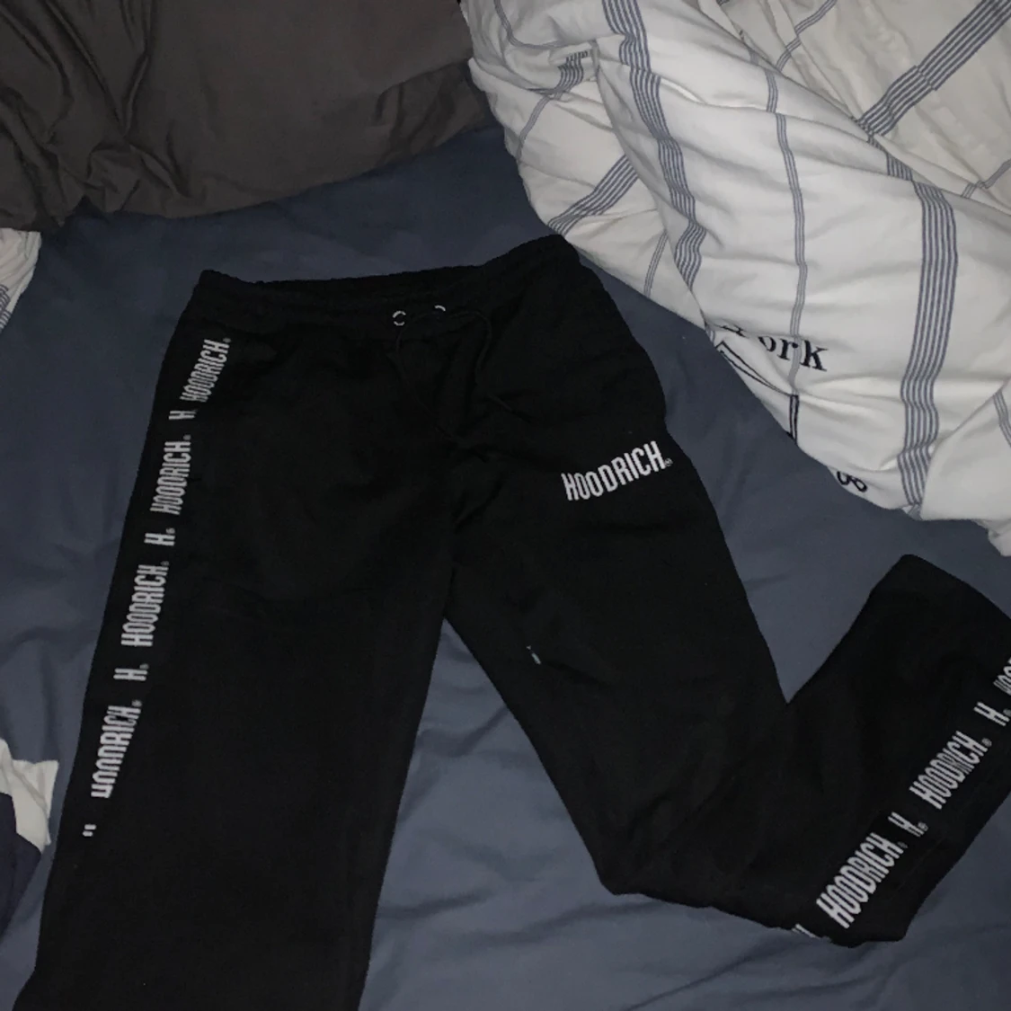 Hoodrich byxor svart 