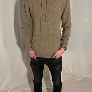 Soft goat hoodie - 100 % Kashmir  9/10 skick Small Nypris 2609kr