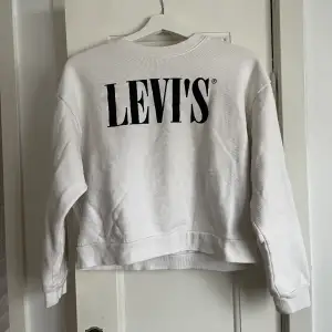 Vit Levis tröja