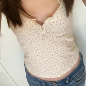 Brandy topp - Säljer den har brandy toppen pga den är för liten för mig