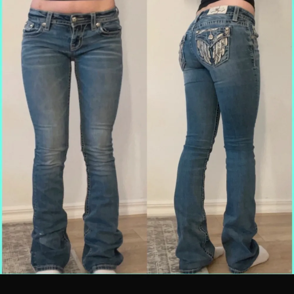 Bootcut lowwaist miss me jeans. Midjemått: 35 innerben: 85. . Jeans & Byxor.