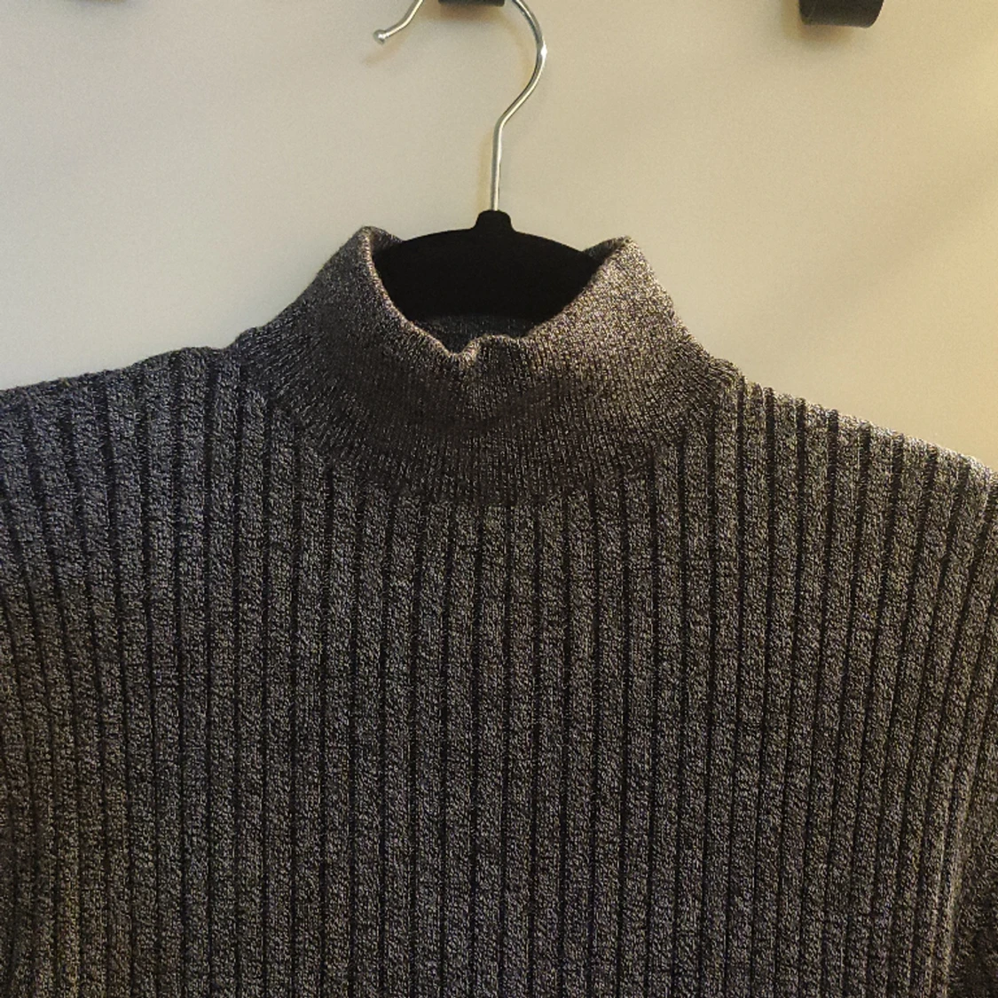 Mörkgrå ribbstickad klänning - 90