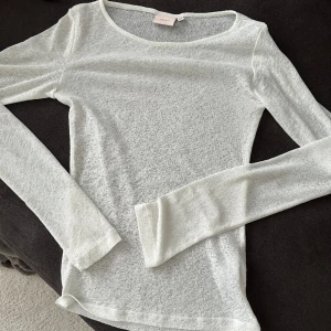 Genomskinlig topp - Använd 1-2 ggr 