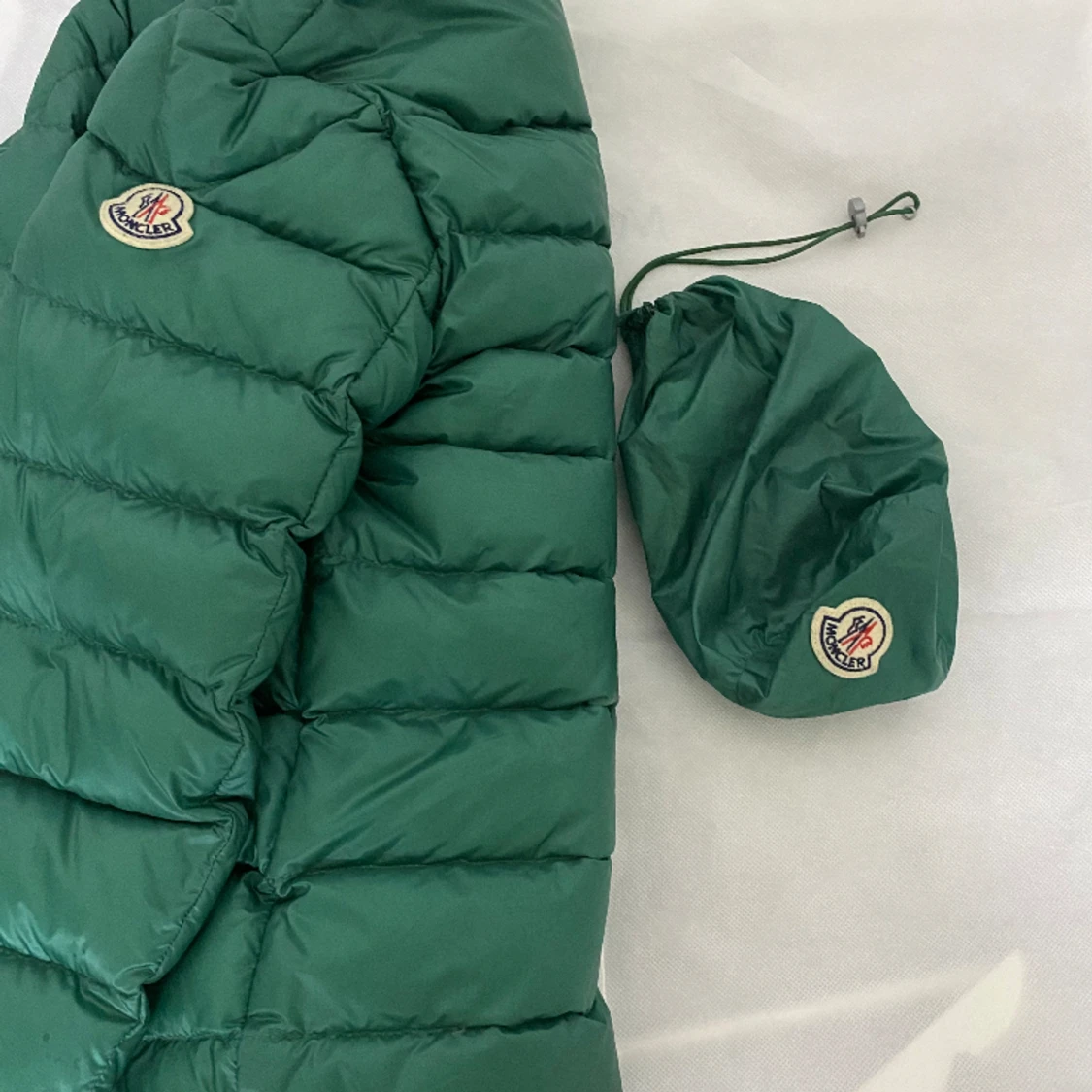 Tja säljer min moncler jacka pris kan diskuteras vid snabb affär. - 91