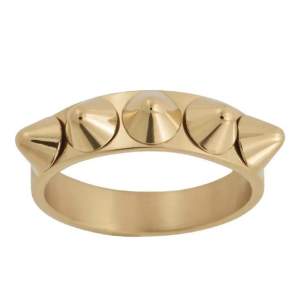 Säljer denna Edbblad ringen för att jag tycker inte att jag passar så bra i guld