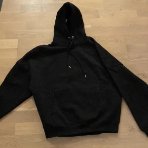 En k hoodie storlek s  - En helt ny k hoodie storlek s