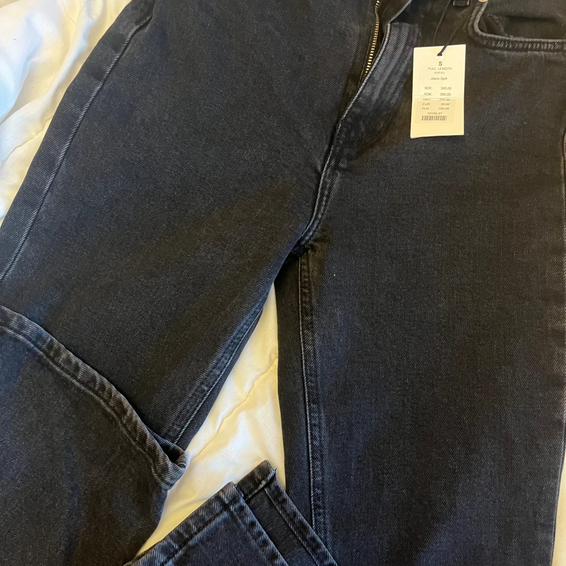 Helt nya jeans med prislapp - 90