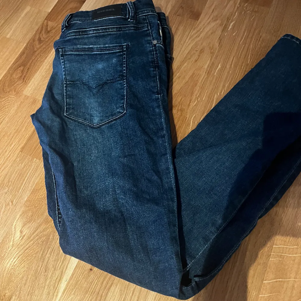 Diesel sleenker j-n jeans storlek 14y slim skinny  Skick 7/10. Jeans & Byxor.