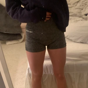 Relode shorts  - Säljer ett par relode tränings shorts, de är som nya💕 men säljer pga lite stora på mig. De är jättesköna och tränat i de en gång ☺️. 