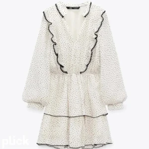 Zara klänning!😍 - Säljer nu min så så fina klänning från Zara!😚skriv för fler bilder🫶🏻