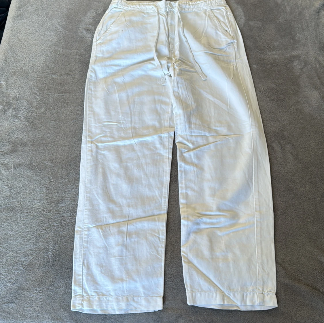 Vita Linnebyxor - Island Wear