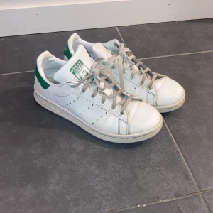 Stan Smith  - Säljer dessa gröna💚 stan Smith,till bra pris 
