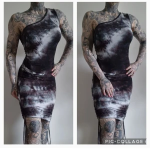 Oneshoulder klä - klänning, superfin. Stretch. Scrunch på sidan. Sjukt bekväm. 