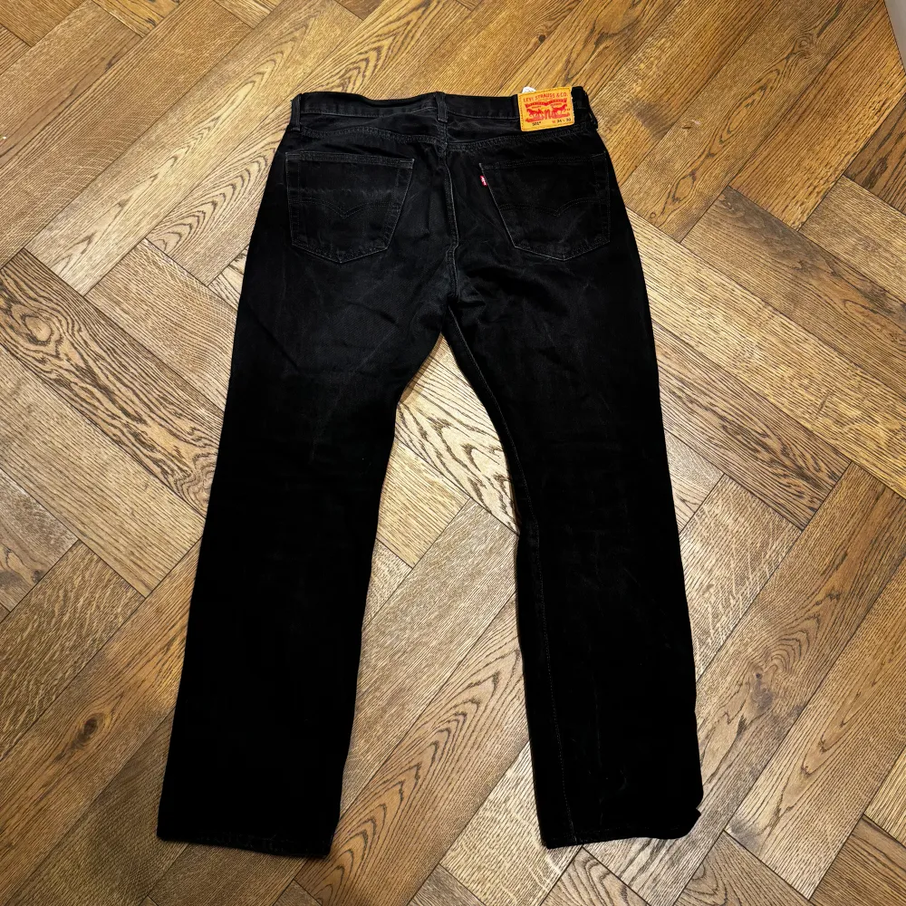 Levis jeans 501, nästan aldrig använda. Storlek 34/30. Jeans & Byxor.