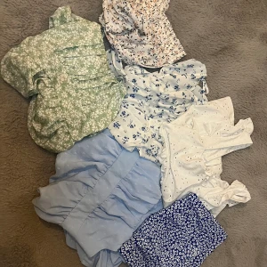 Sommar kläder  - Massor sommar kläder  Klänning  Kjolar  Toppar  Sicka för mer information och bilder💕