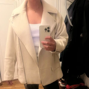 Jacka HM - Fin jacka från hm, perfekt till våren💕💕 