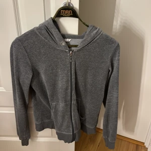 Kofta - Jätteskön! Bra skick dock utan snören