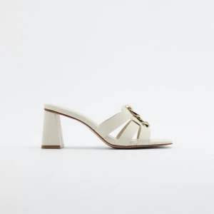 Klackar  - Klackar från zara, använda en gång 💕