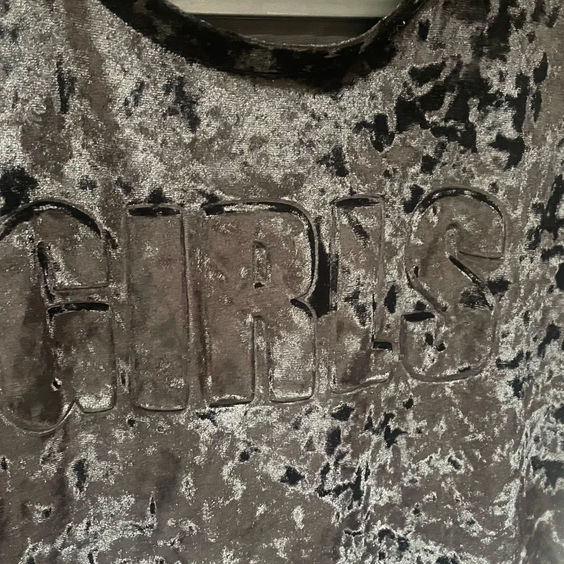 Svart t-shirt från KappAhl - 90