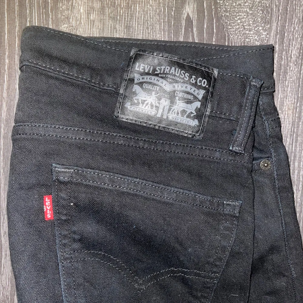 Bra skick levis jeans för endast 200 kr, skriv för minsta fundering. Jeans & Byxor.