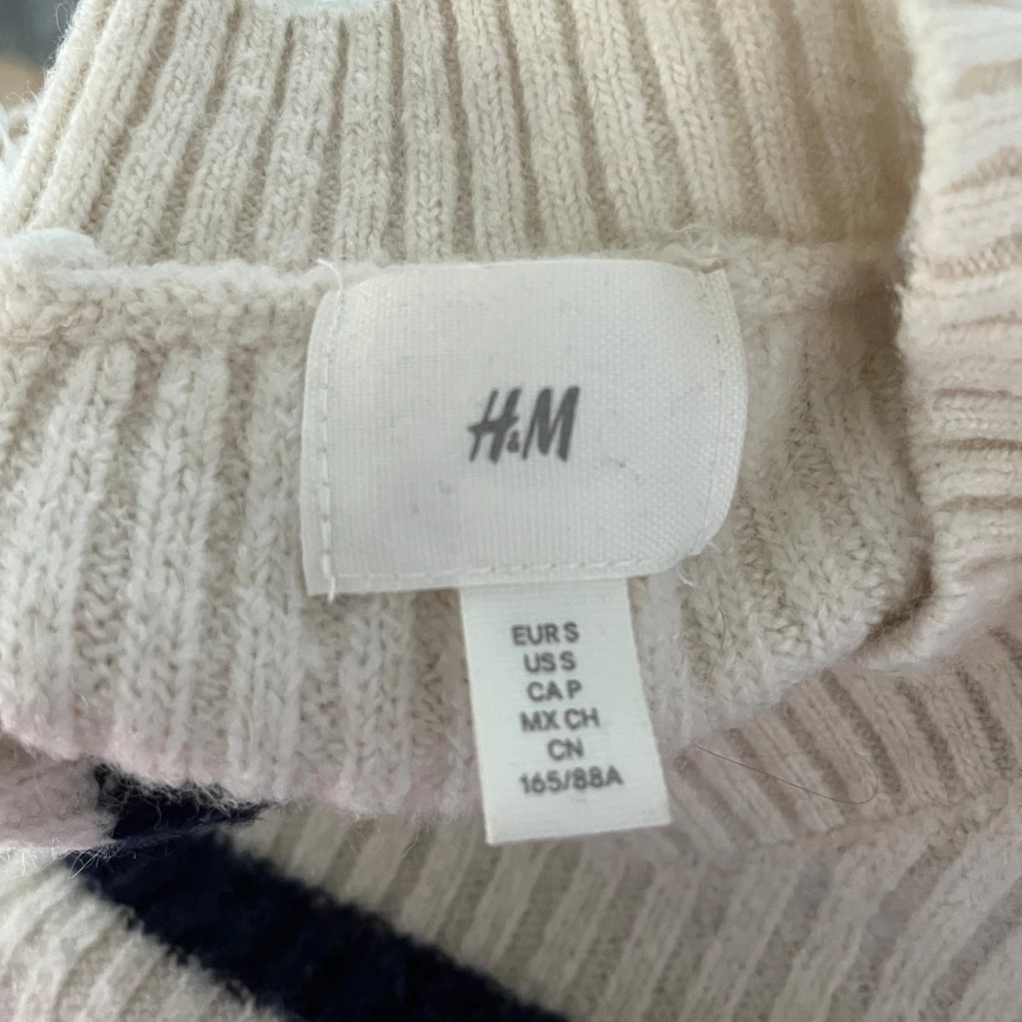 Stickad tröja  - 91