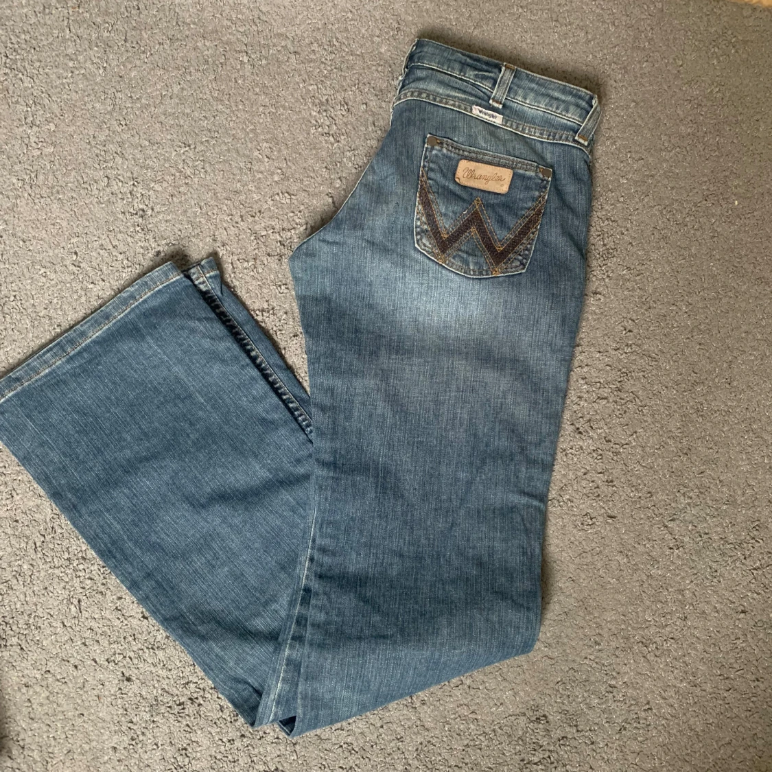 Blå jeans från Wrangler - 91