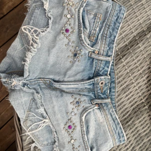 Denim shorts blå🩵 - Storlek 36, väldigt fint skick.💗 kommer inte till användning💗