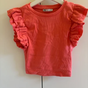 Volangtopp - Volangtopp från Zara i storlek s💕