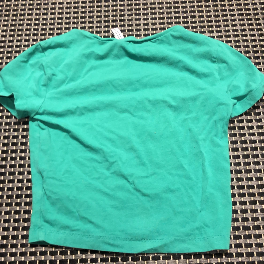 Grön t-shirt från H&M Divided - 90