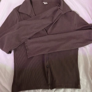 Fin och tunntröja - En ny tunn tröja som kan användas till gymmet/idrotten 