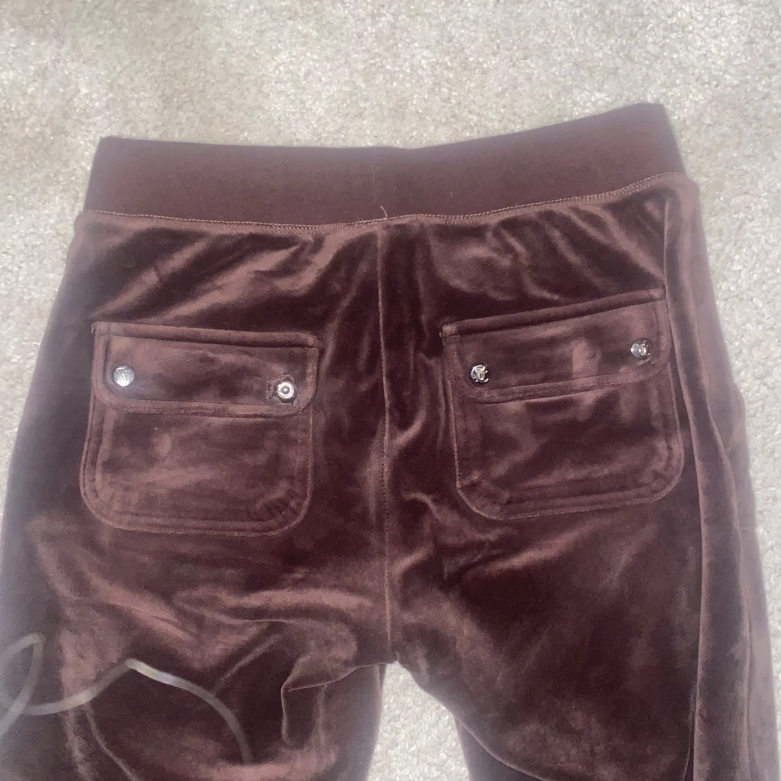 Brun juicy byxa  - 91