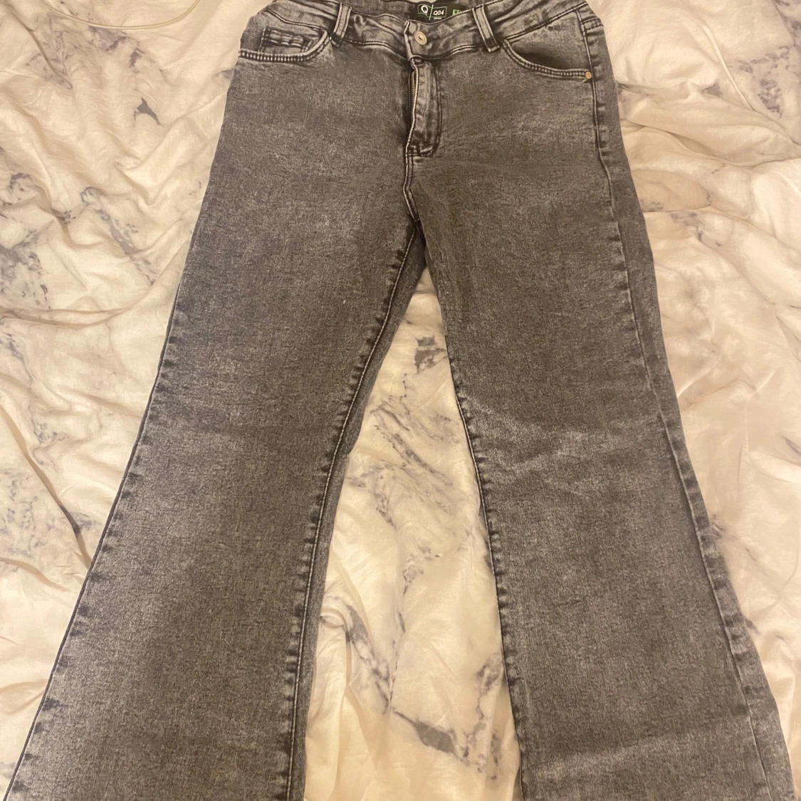 Gråa bootcut jeans
