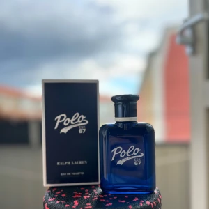 Polo Blue Edt - Tja! Säljer min polo blue edt! Köptes för 900kr på lyko och har inte används mer än en gång sedan den öppnades! 75ml!