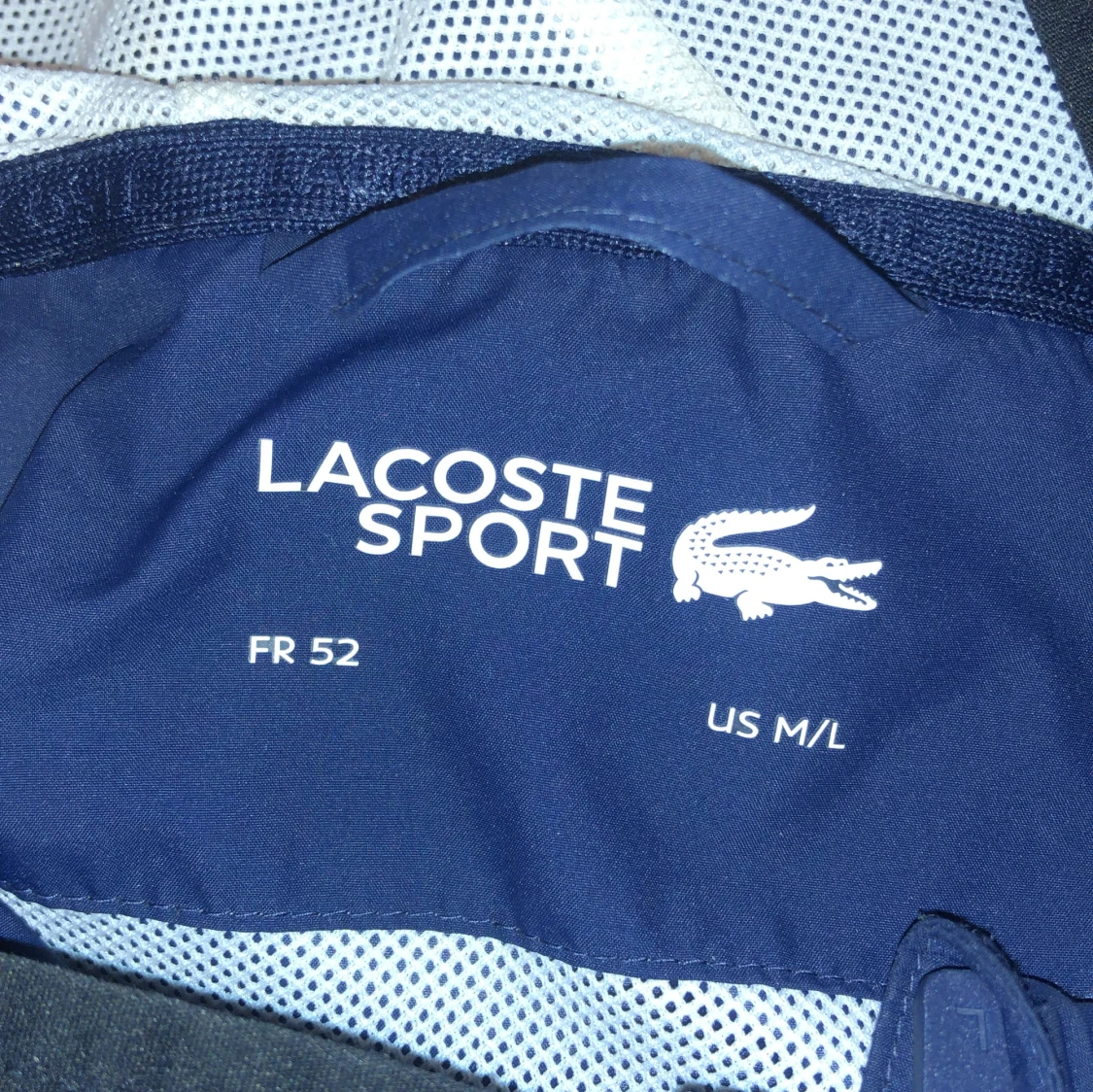 Lacoste vindjacka - 90