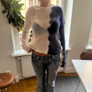 Stickad tröja - Cool tunn stickad tröja 